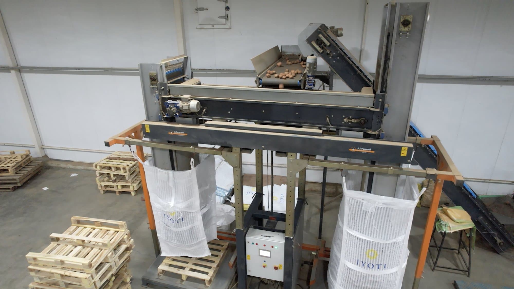 Packaging in operation, on site